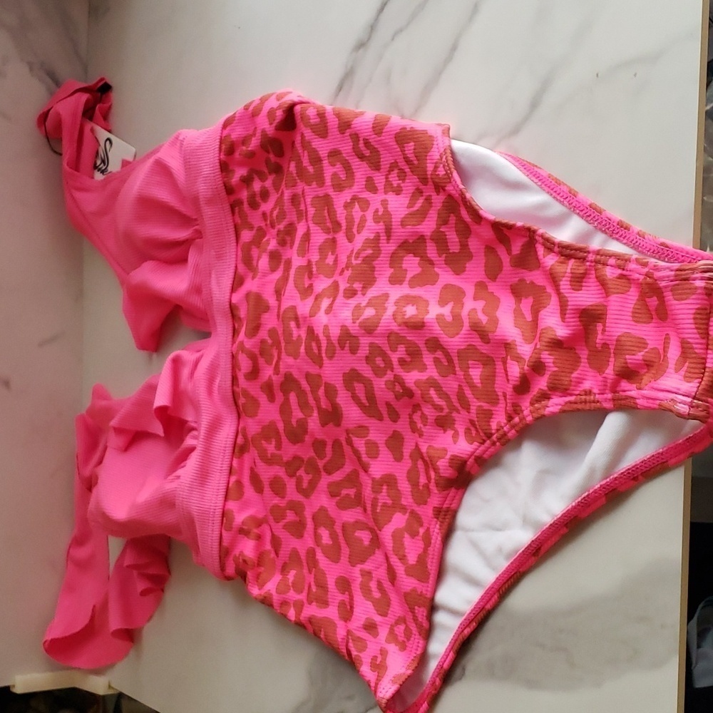 SPORLIKE Ruffle High Waist Swimsuit in Hot Pink with an Animal Print Size M